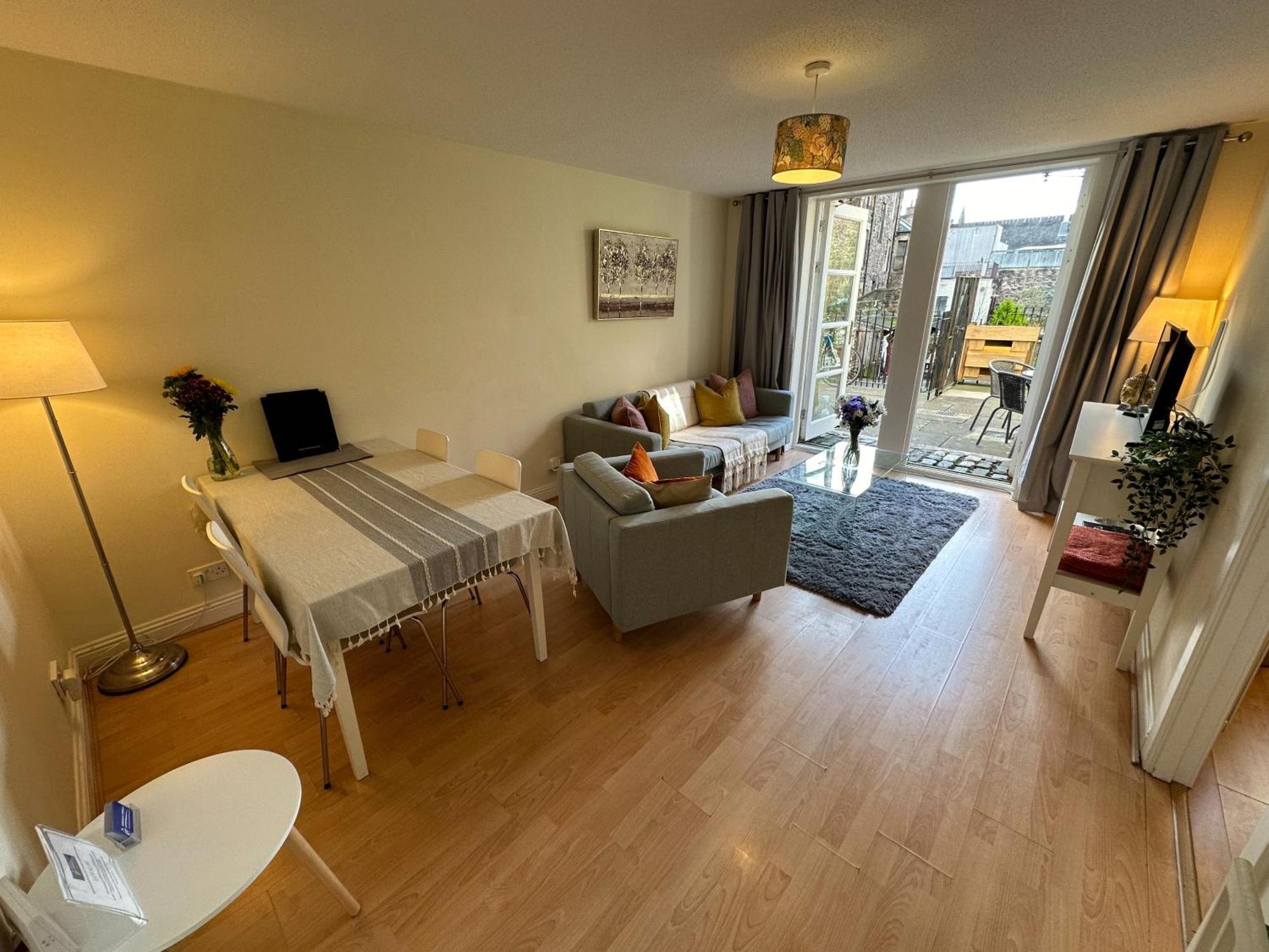 Apartamento Castle Wynd Old Town Edimburgo Exterior foto